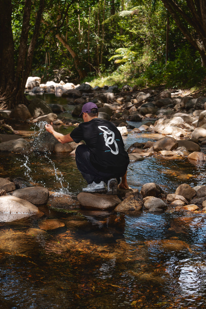 CARABINER TEE - BLACK