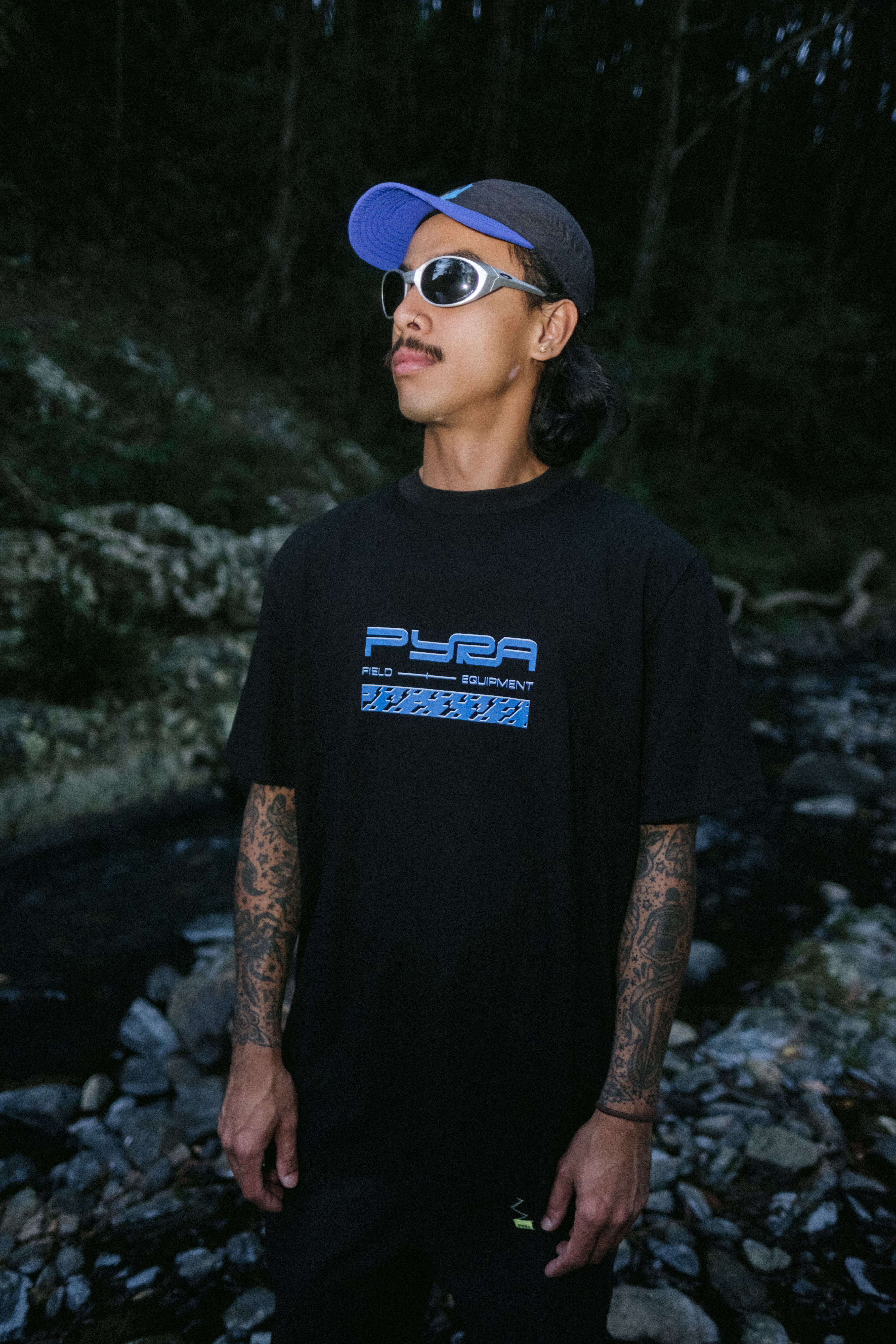 FIELD EQ TEE - BLACK