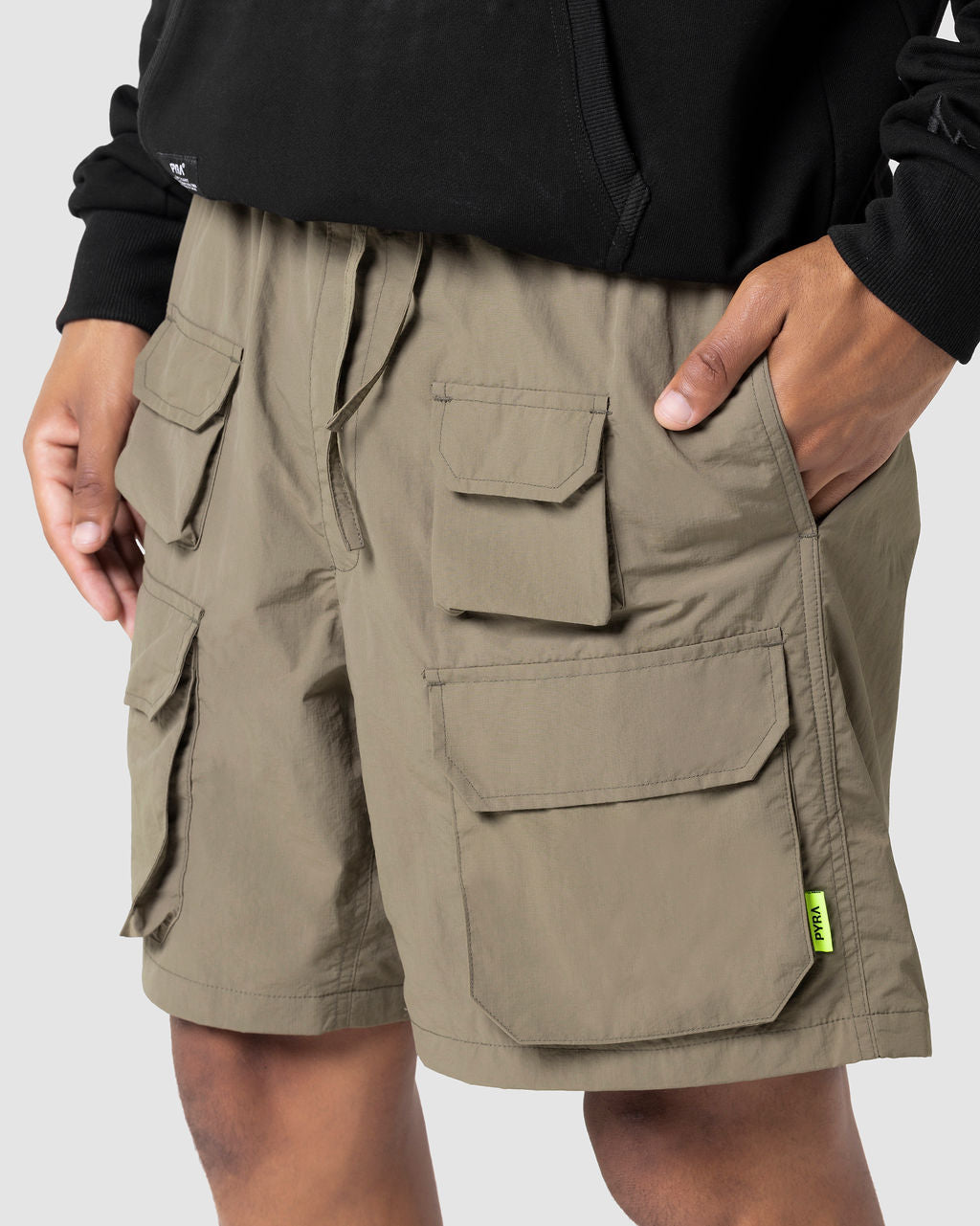 HIKE SHORT OLIVE