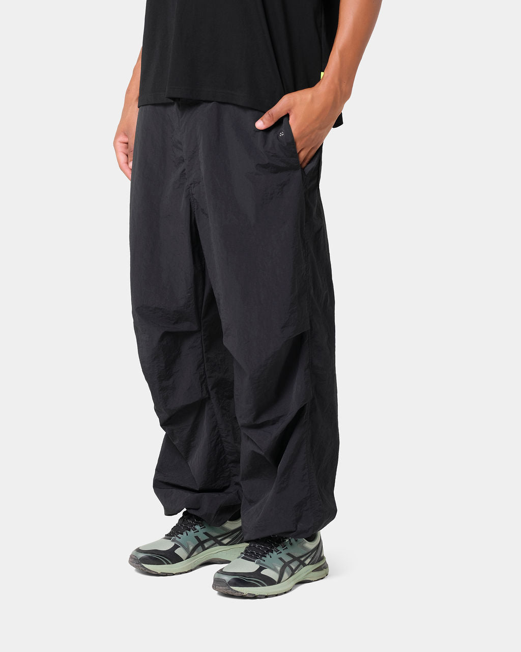 NYLON PARACHUTE PANT BLACK