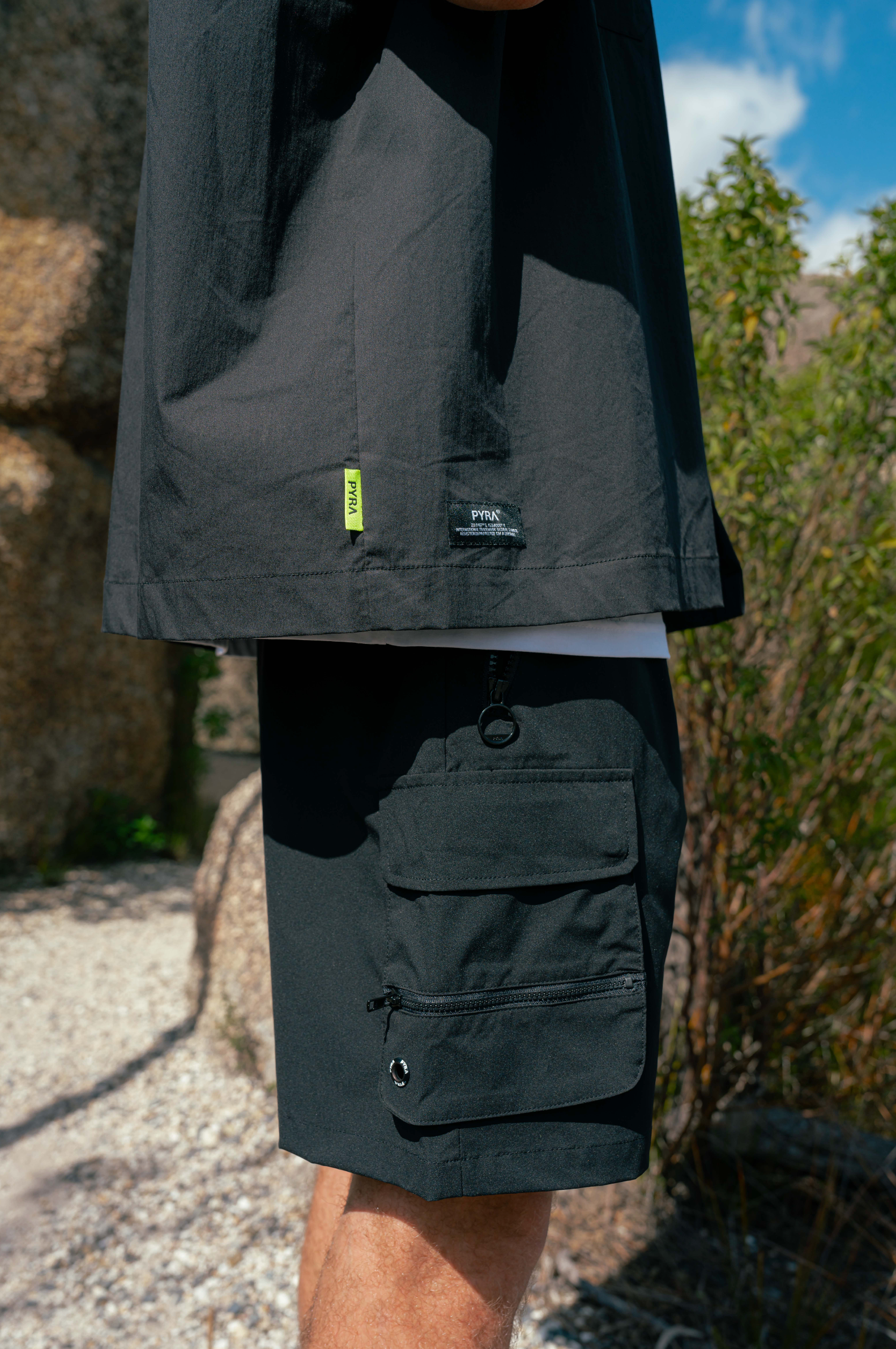 Nero Cargo Shorts Black